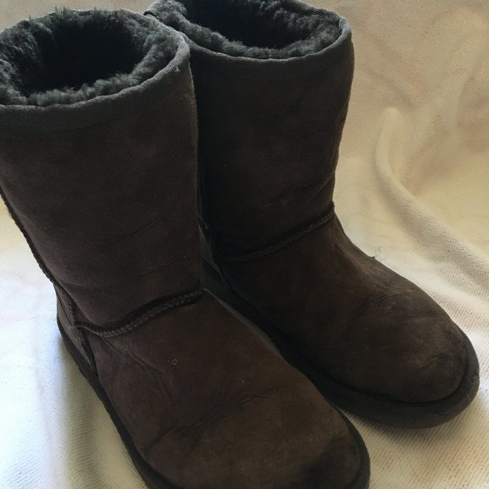 UGG Classic Short Brown